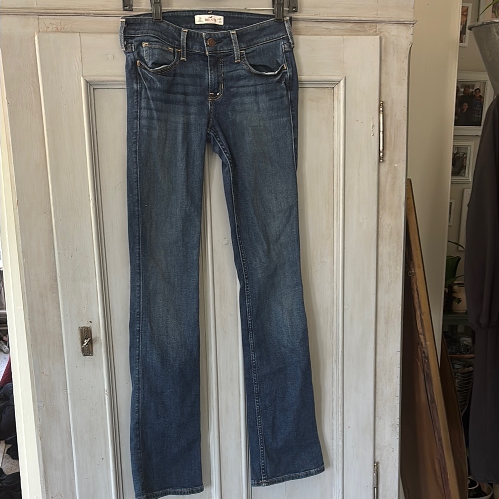 Hollister Blue Straight Leg Jeans Timeless Style W26 L33 7.5” Rise